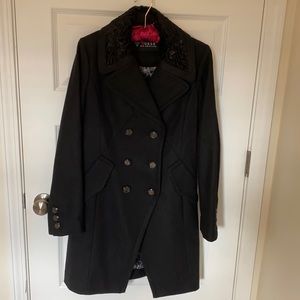Very elegant Guess coat🌸